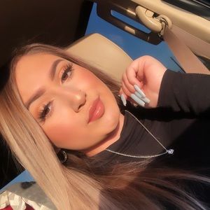 Meet your Posher, Anissa